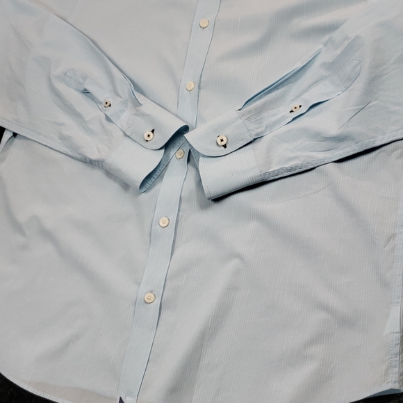 Untuckit casual button up shirt - Picture 2 of 7